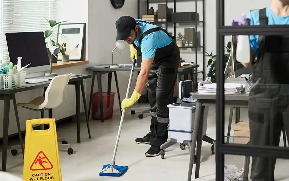 Effektiv kontorsstädning av professionella städare i Göteborg. Håll ditt kontor rent och fräscht med.